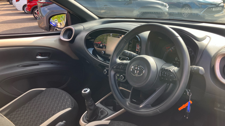 Toyota Aygo X 1.0 VVT-i Edge 5dr Petrol Hatchback